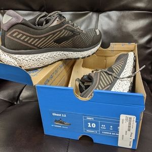 Brooks Ghost 12 men's running shoes. Sz 10
